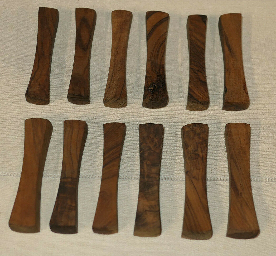 LOT DE 12 PORTE COUTEAUX EN BOIS D'OLIVIER OLIVE WOOD