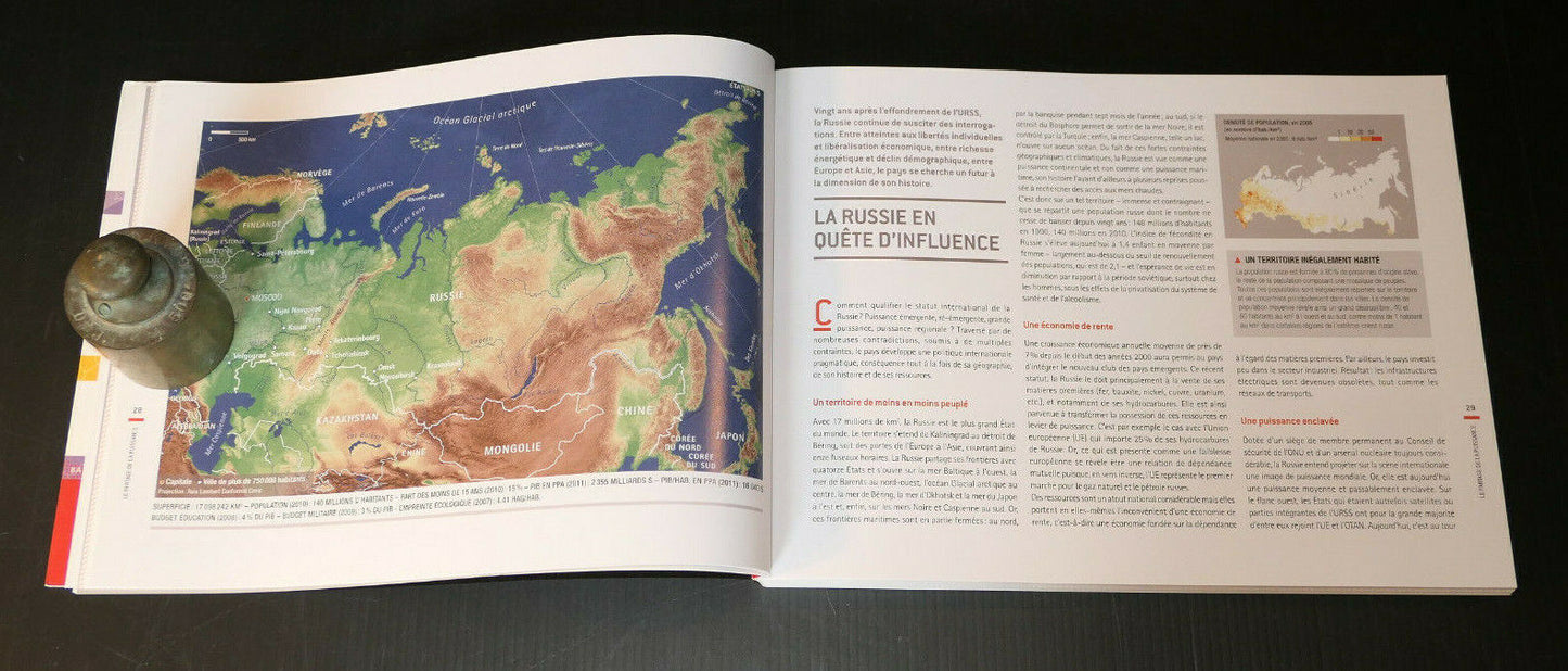 LE DESSOUS DES CARTES / JEAN-CHRISTOPHE VICTOR / GEOPOLITIQUE ECONOMIE 2012