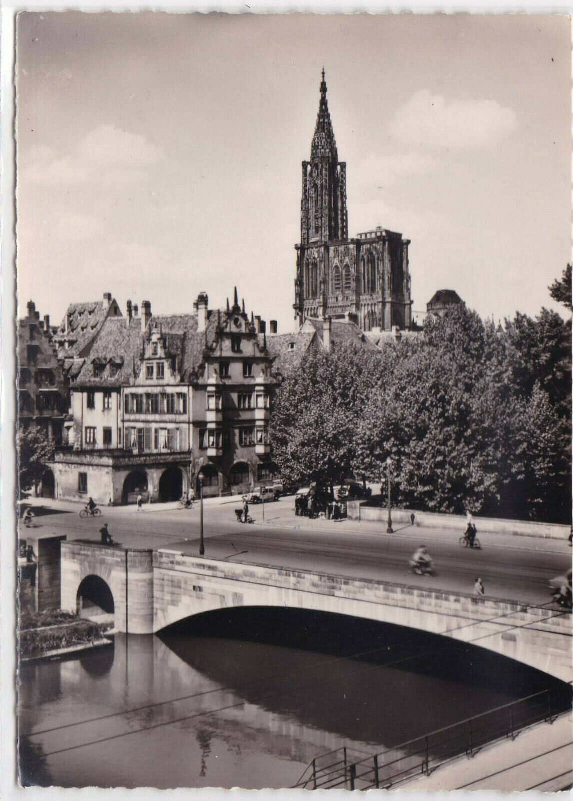 BLACK & WHITE POSTCARD CPSM STRASBOURG SAINT-NICOLAS BRIDGE AND CATHEDRAL