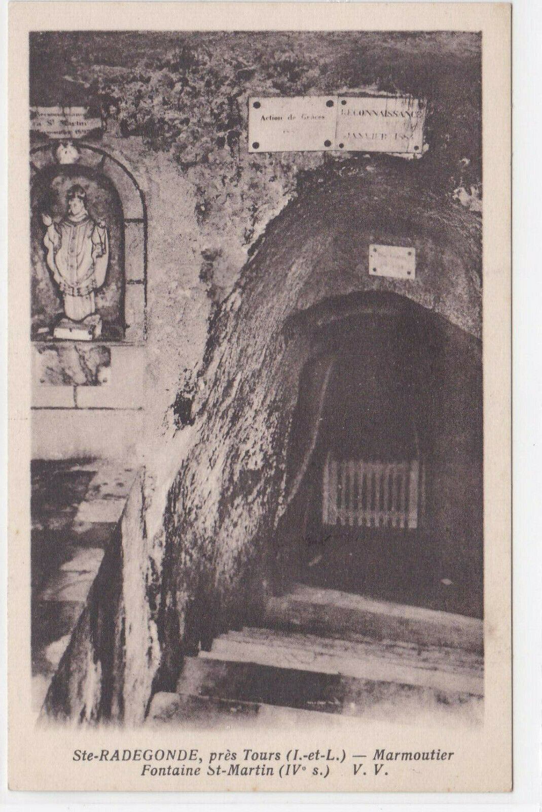 CARTE POSTALE ANCIENNE CPA STE-RADEGONDE MARMOUTIER FONTAINE ST-MARTIN