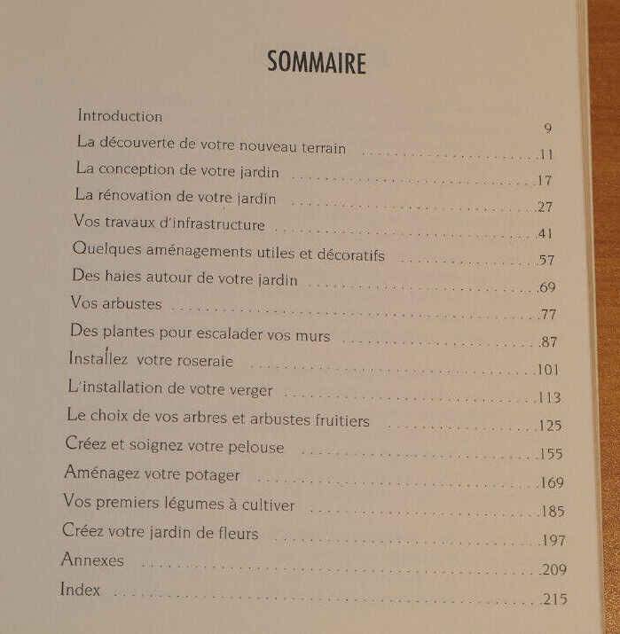AMENAGEMENT D'UN JARDIN MASSIFS D'AGREMENT FRUITIER POTAGER / MICHEL CARON 2000
