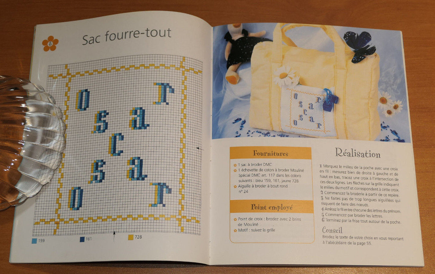 POINT DE CROIX POUR BEBE / HACHETTE 2001 / BRODERIE