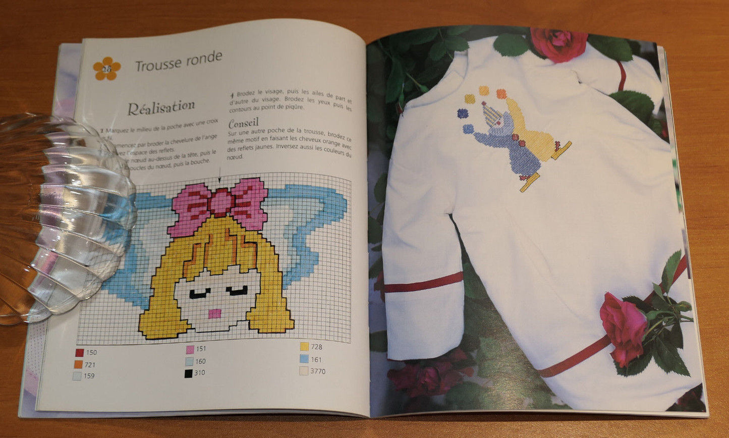 POINT DE CROIX POUR BEBE / HACHETTE 2001 / BRODERIE