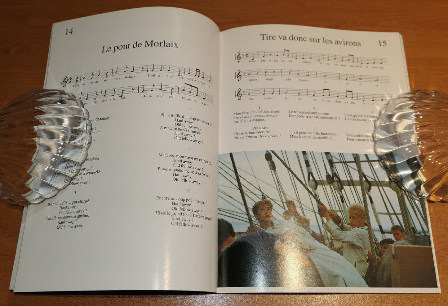 CHANSONS DE MARINS / TRADITIONS DE LA MARINE / EDITIONS GISSEROT 2000