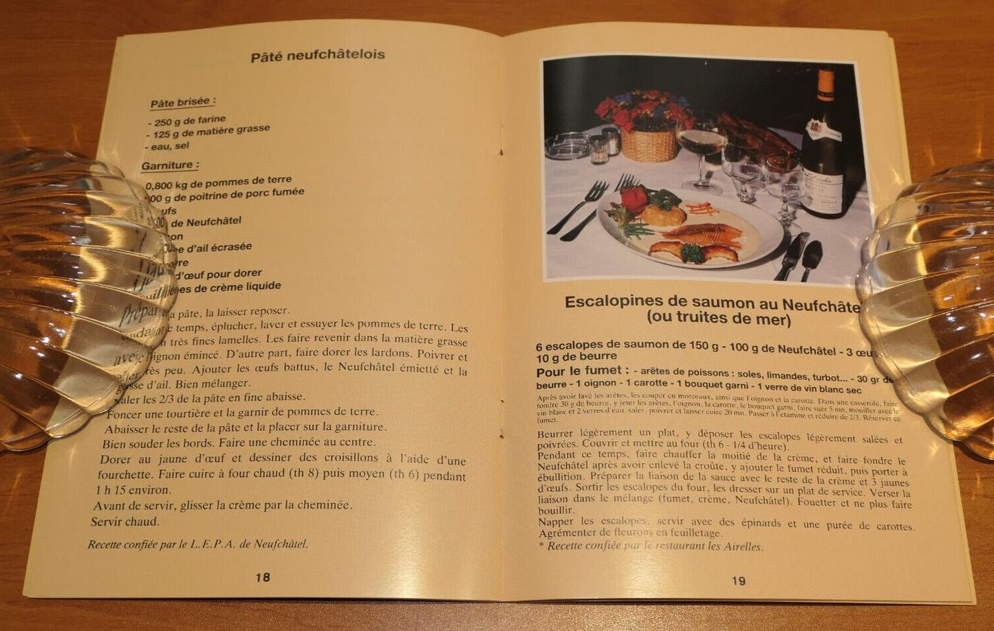 LE FROMAGE DE NEUFCHATEL COMMENT LE DEGUSTER IDEES RECETTES PHOTOS / 1987