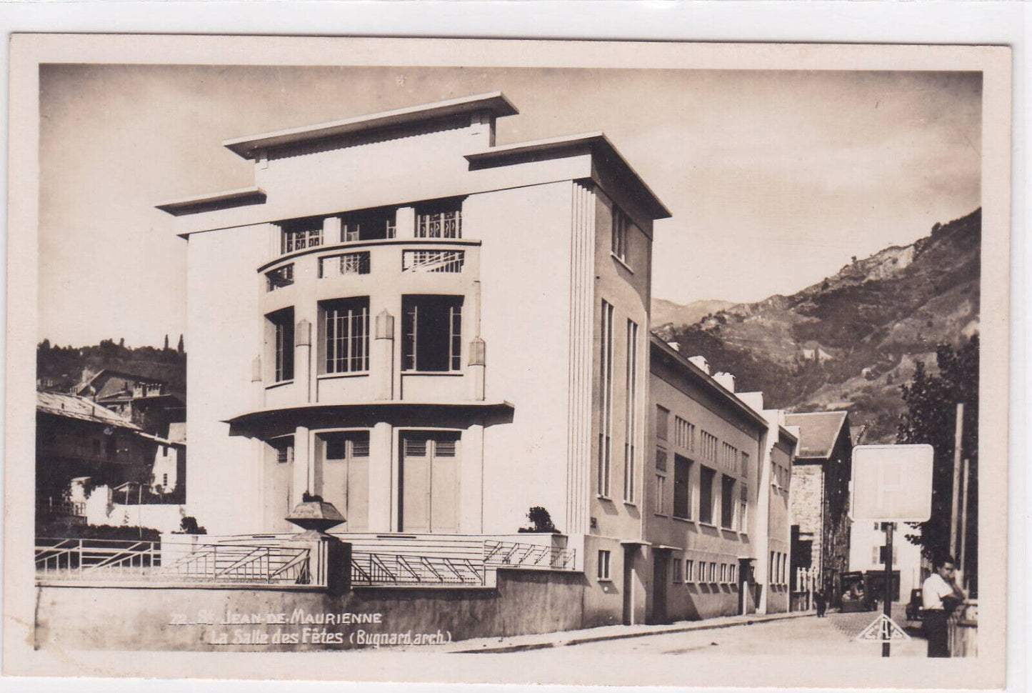 CARTE POSTALE ANCIENNE CPA ST-JEAN-DE-MAURIENNE LA SALLE DES FETES BUGNARD