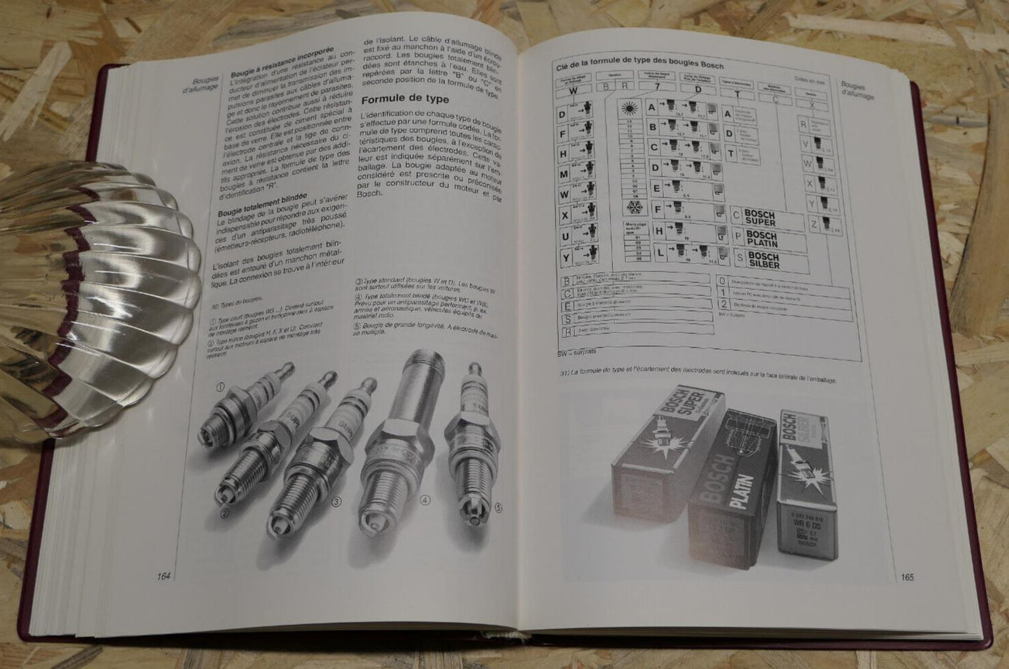 ELECTRICITE ET ELECTRONIQUE POUR L'AUTOMOBILE A MOTEUR A ESSENCE BOSCH 1990