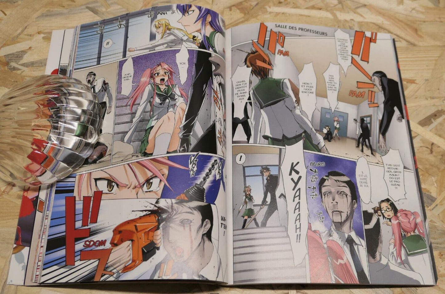 HIGHSCHOOL OF THE DEAD 1 / EDITION COULEUR / PIKA EDITION 2011 / FRANCAIS