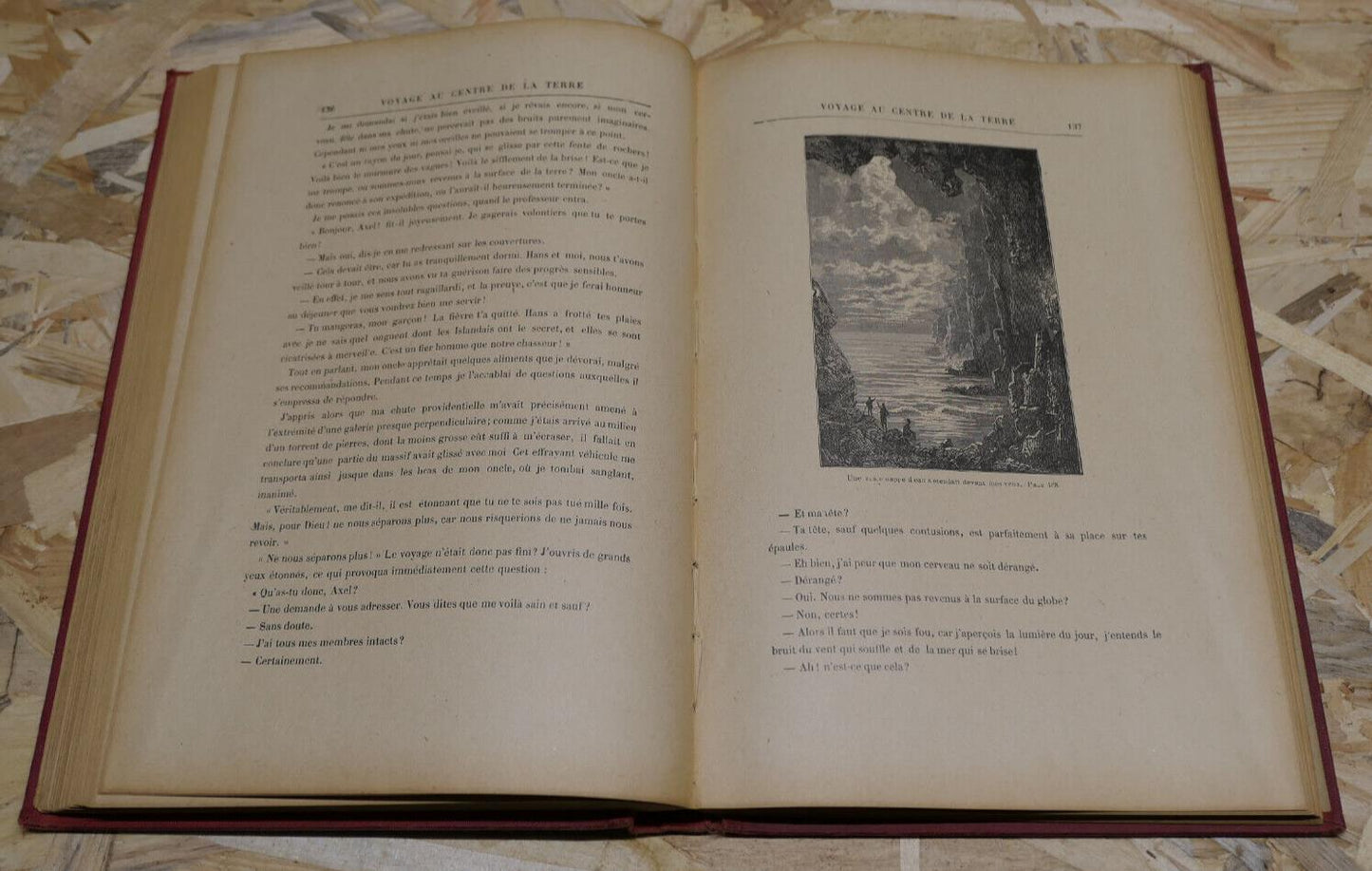 JULES VERNE / VOYAGE AU CENTRE DE LA TERRE / COLLECTION HETZEL / HACHETTE 1930