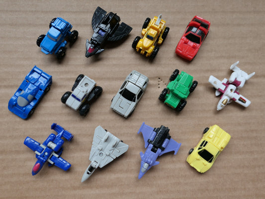 LOT DE 13 FIGURINES VINTAGE TRANSFORMERS HASBRO TAKARA MICROMASTERS G1