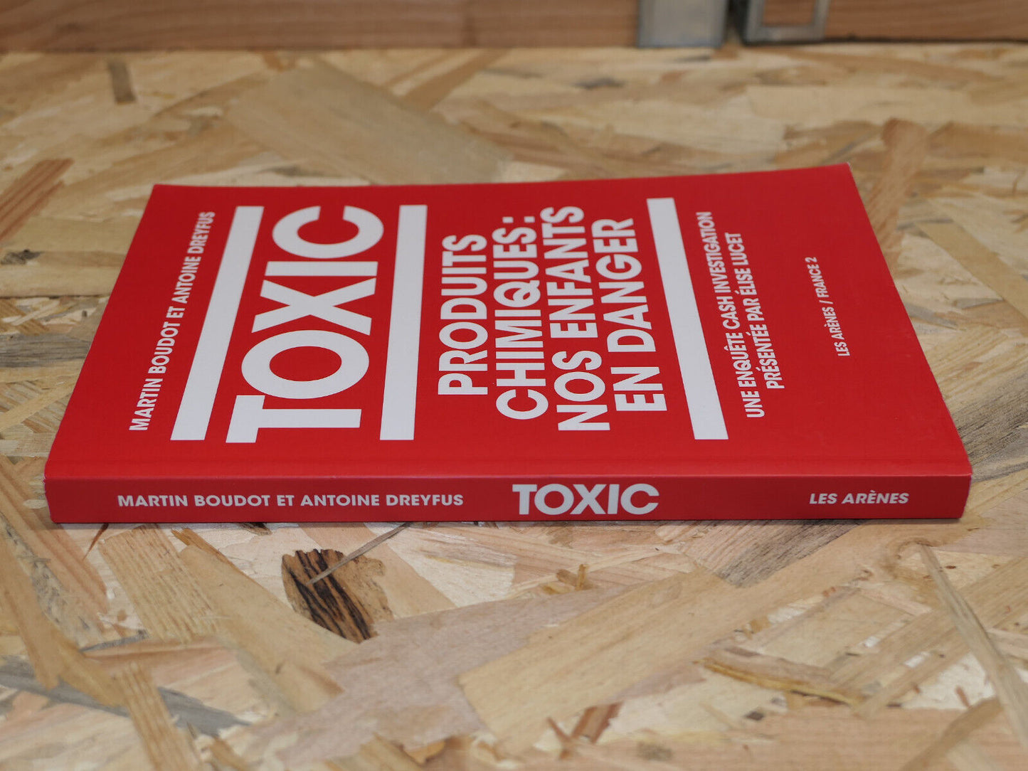 TOXIC PRODUITS CHIMIQUES NOS ENFANTS EN DANGER / SANTE ENVIRONNEMENT ECOLOGIE