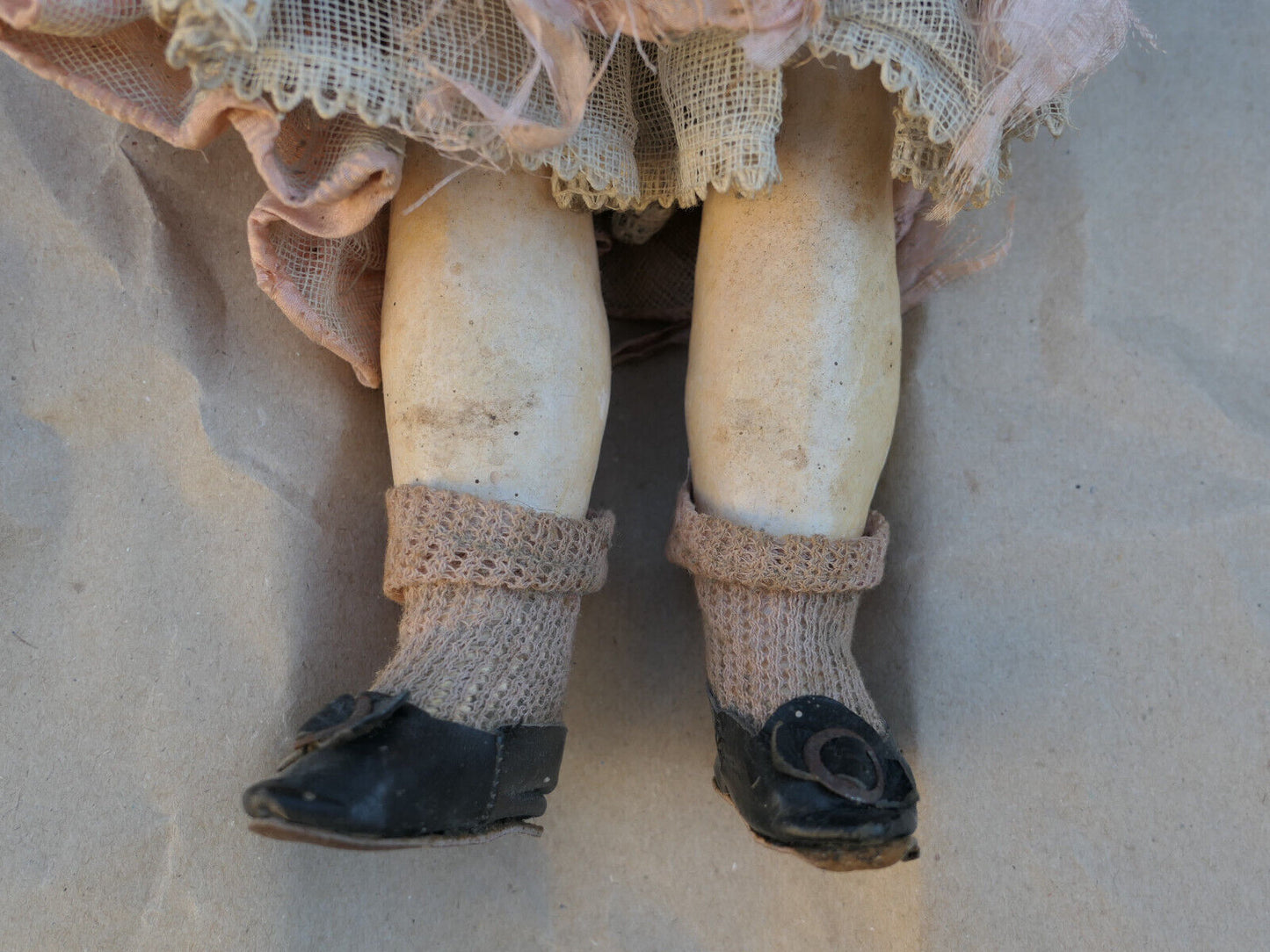 ANCIENNE POUPEE TETE PORCELAINE