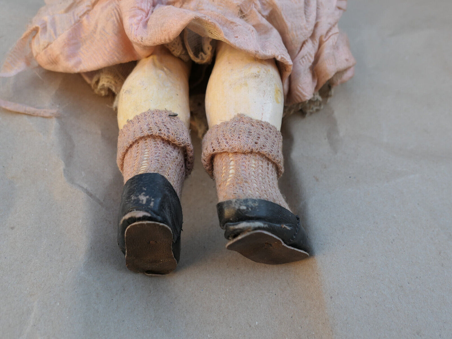 ANCIENNE POUPEE TETE PORCELAINE