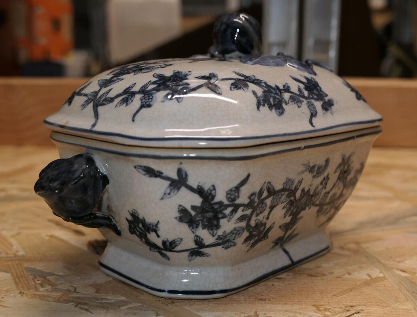 Ancienne Terrine En Faïence Bleue Asiatique Asie Chine Tsaï Époque À Identifier