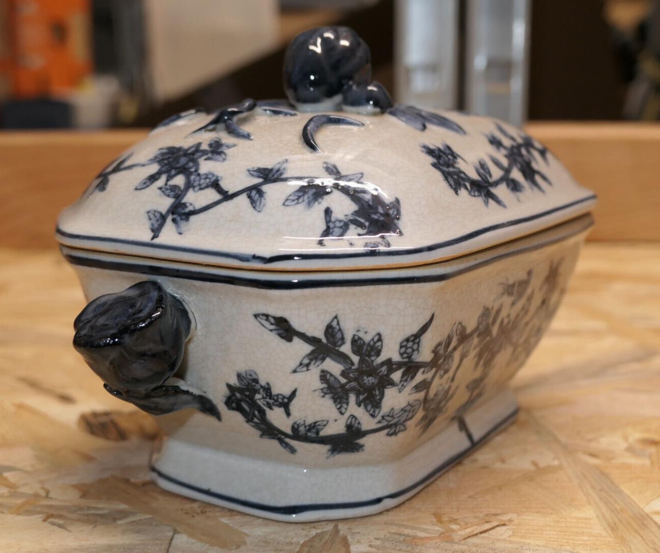 Ancienne Terrine En Faïence Bleue Asiatique Asie Chine Tsaï Époque À Identifier