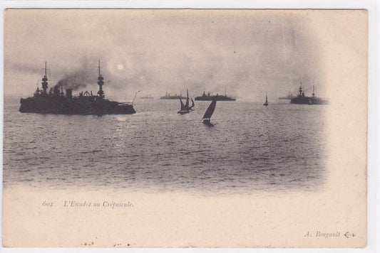 Carte Postale Ancienne CPA Marine De Guerre - L'Escadre Au Crépuscule