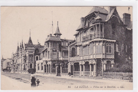 Carte Postale Ancienne CPA 44 - La Baule - Villas Sur Le Remblai