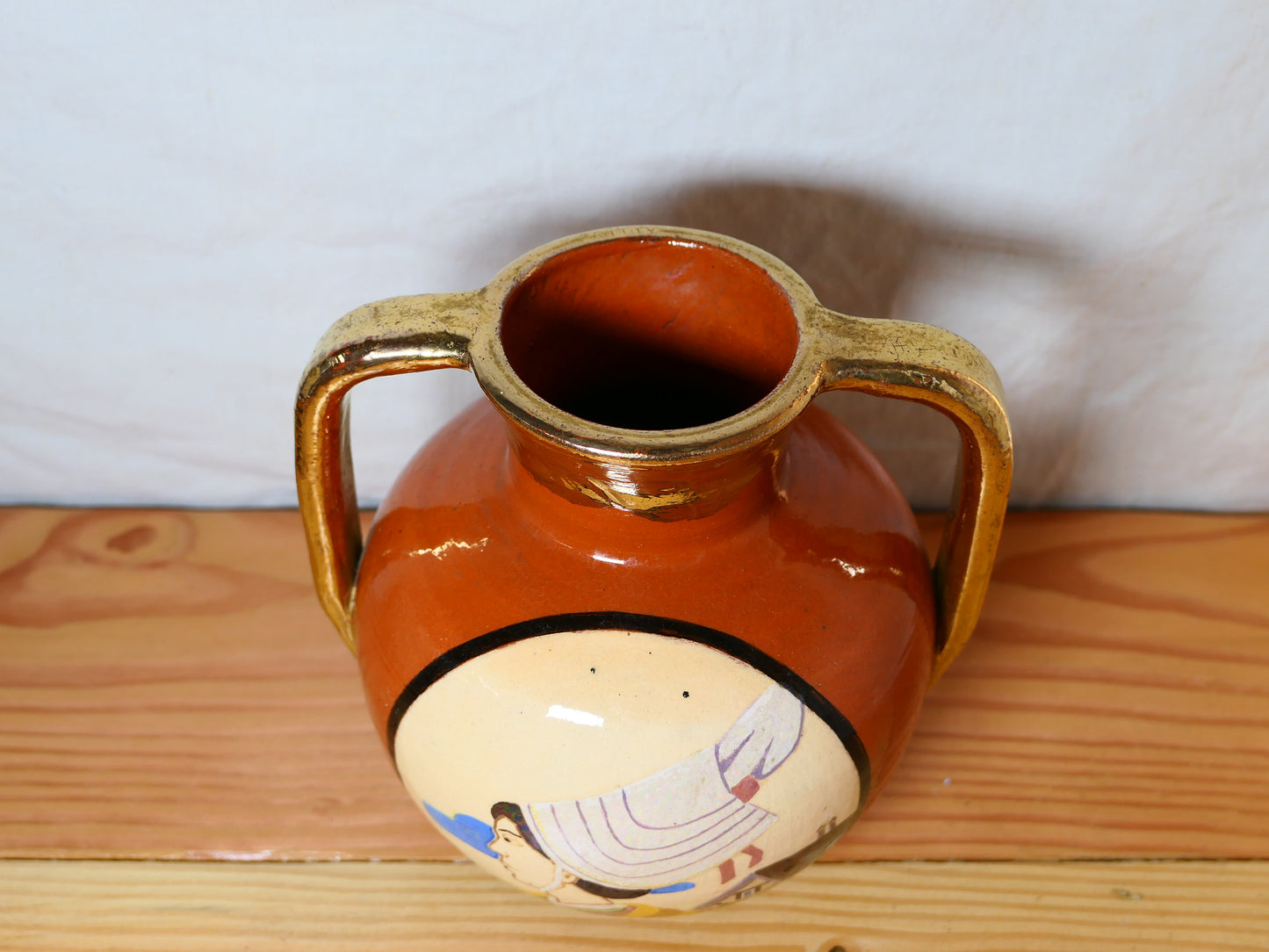 Ancien Vase En Terre Cuite À Oreilles Bavent Tuilerie Normande Signature TN Époque Art-Déco Femme Normande Avec Coiffe Traditionnelle