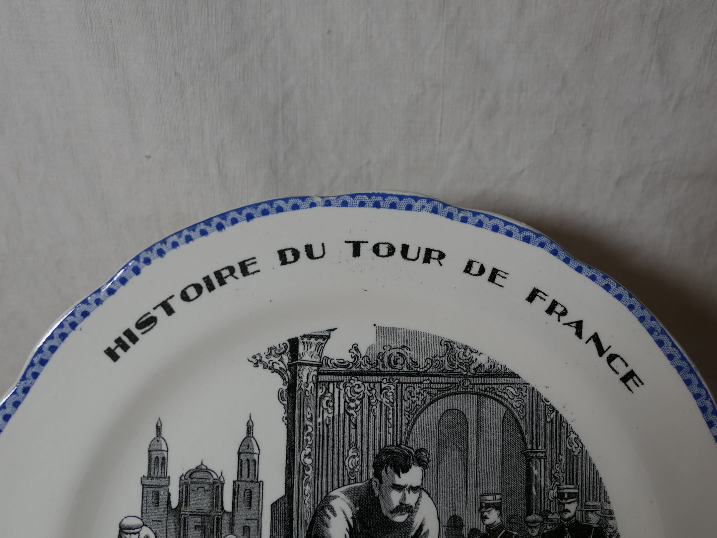 Assiette En Faïence Hippolyte Boulenger HB & Cie Choisy - Histoire Du Tour De France N°2