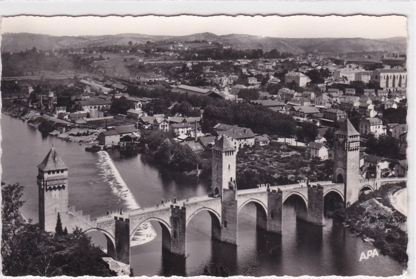 Semi-Modern Postcard CPSM 46 Cahors - General View and the Valentré Bridge