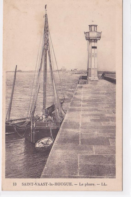 Carte Postale Ancienne CPA 50 Saint-Vaast-La-Hougue - Le Phare