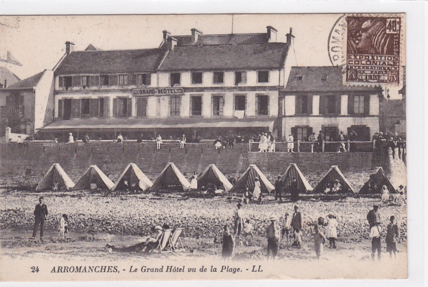 Carte Postale Ancienne CPA 14 - Arromanches - Le Grand Hôtel Vu De La Plage