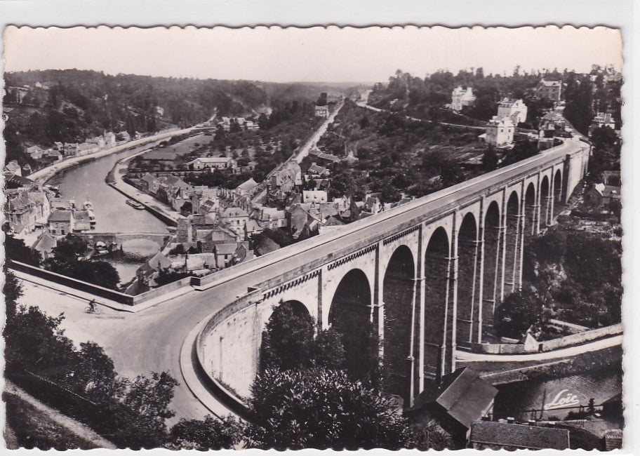 Carte Postale CPSM 22 Dinan - Le Viaduc Et Vue Générale De La Coulée De La Rance