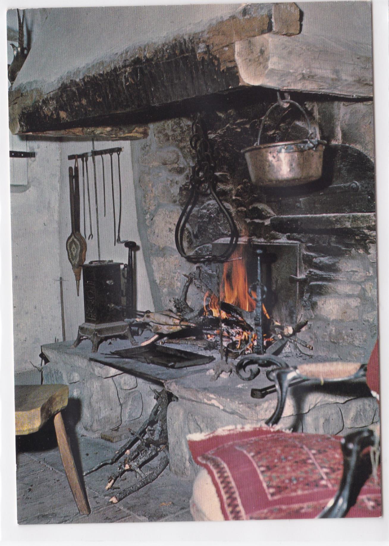 Carte Postale CPM Les Cévennes Touristiques - Cheminée Cévenole