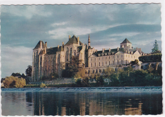 Carte Postale CPSM 72 Solesmes - L'Abbaye Saint-Pierre