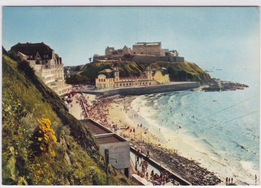 Carte Postale CPM 50 Granville - La Plage Le Casino Et La Haute Ville