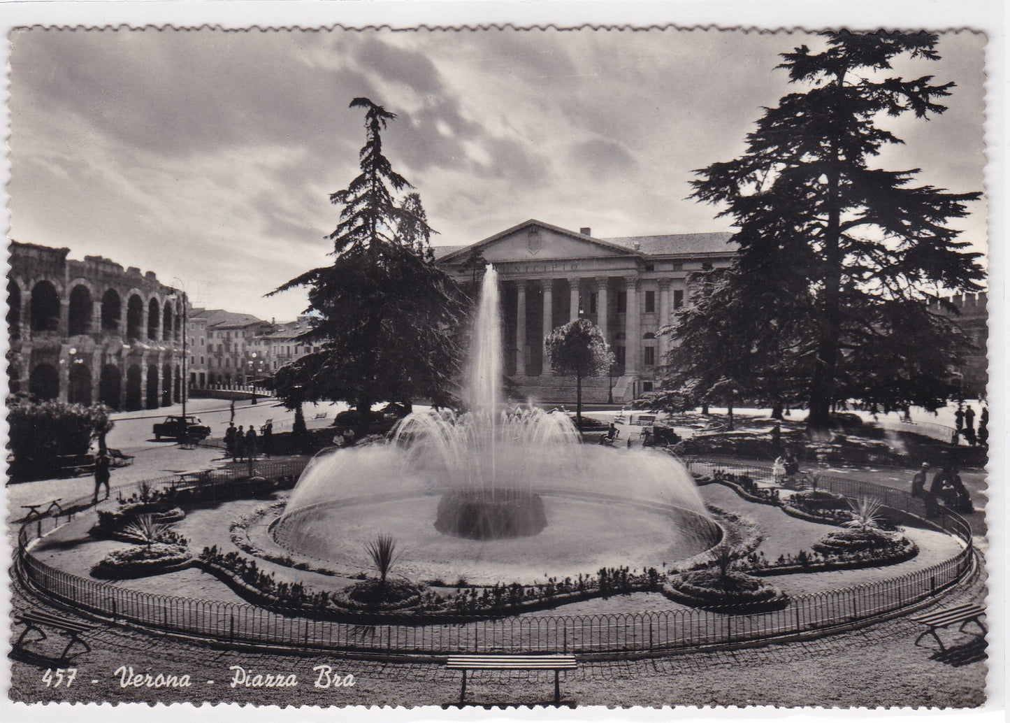 Carte Postale CPSM Italy - Verona - Piazza Bra