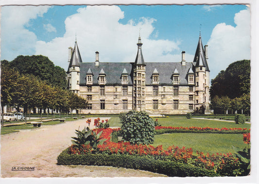 Carte Postale CPSM 58 Nevers - Nièvre - Le Palais Ducal (XVe S.)