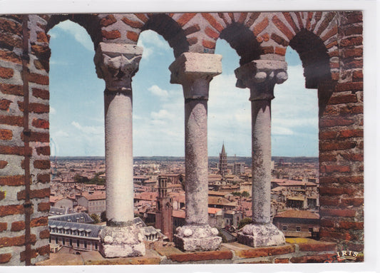 Carte Postale CPM 31 Toulouse - Ville D'Art - Panorama Sur La Ville Rose