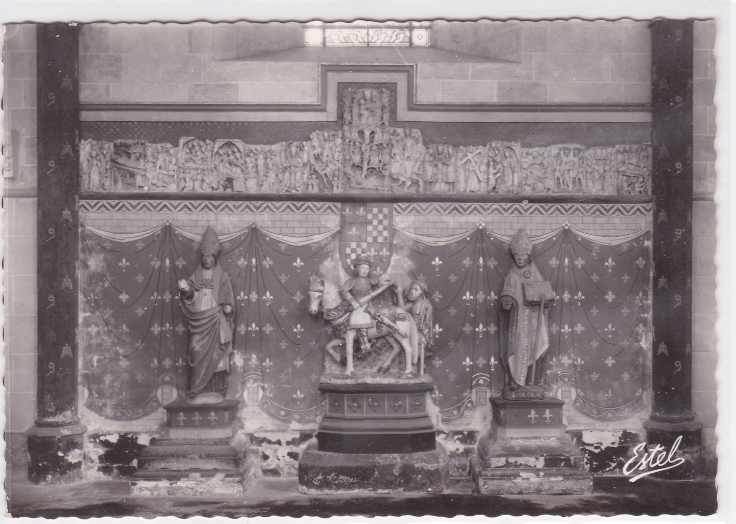 Carte Postale CPSM 27 Marcilly-Sur-Eure Retable Albâtre Chapelle Breuil-Benoit