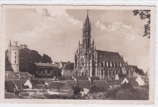 Carte Postale CPSM 18 Chateauneuf-Sur-Cher - La Basilique Notre-Dame Des Enfants