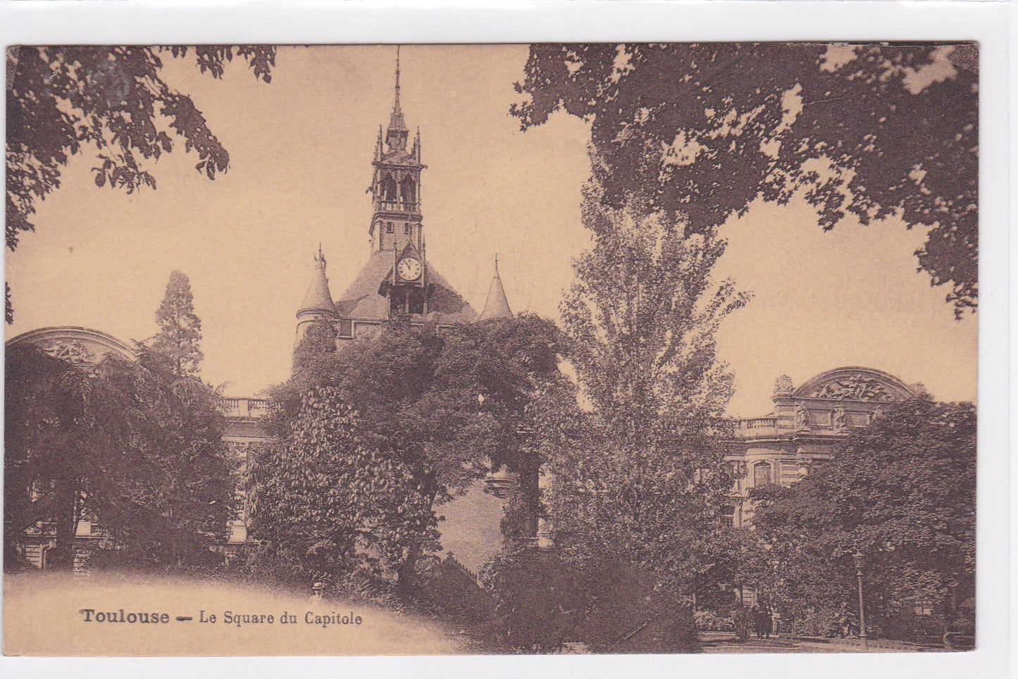 Carte Postale CPA 31 Toulouse - Le Square Du Capitole