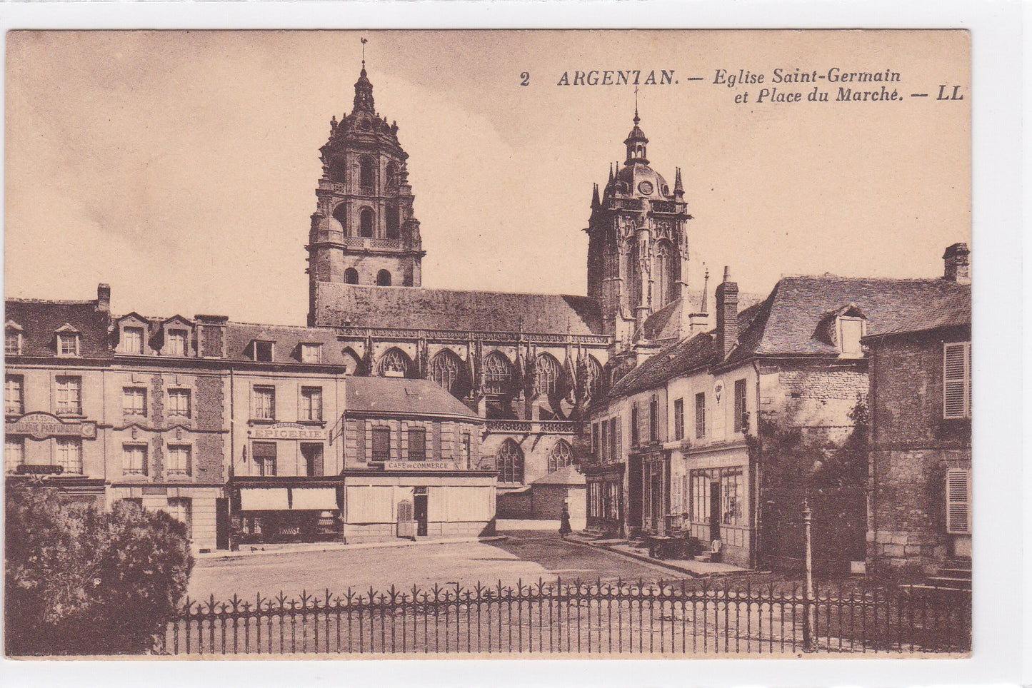 Carte Postale CPA 61 Argentan - Église Saint-Germain Et Place Du Marché