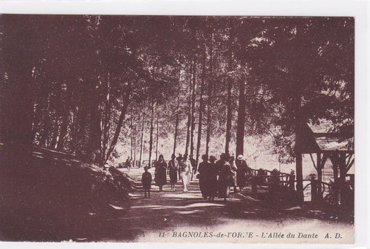Carte Postale CPA 61 Bagnoles-De-L'Orne - L'Allée Du Dante