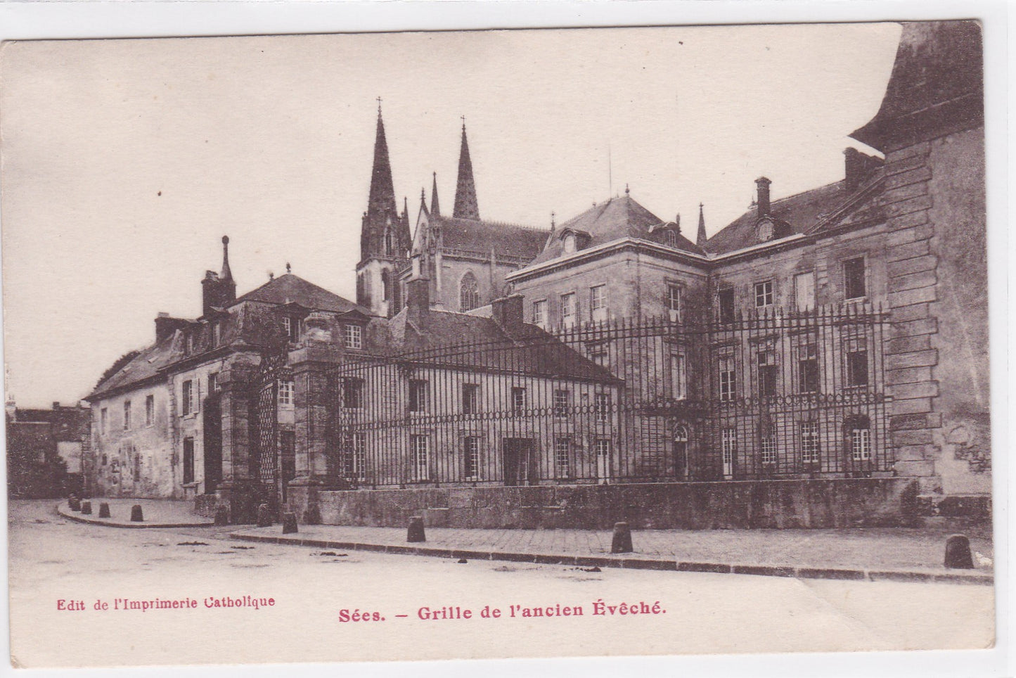 Carte Postale CPA 61 Sées - Grille De L'Ancien Évêché