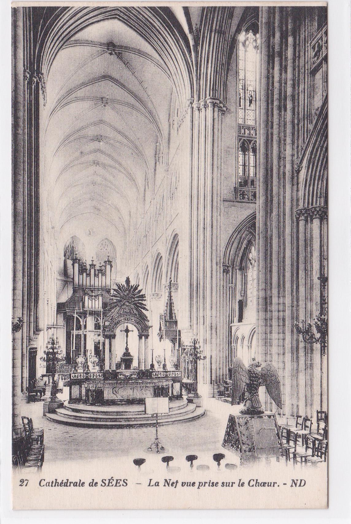 Carte Postale CPA 61 Cathédrale De Sées - La Nef Vue Prise Sur Le Chœur