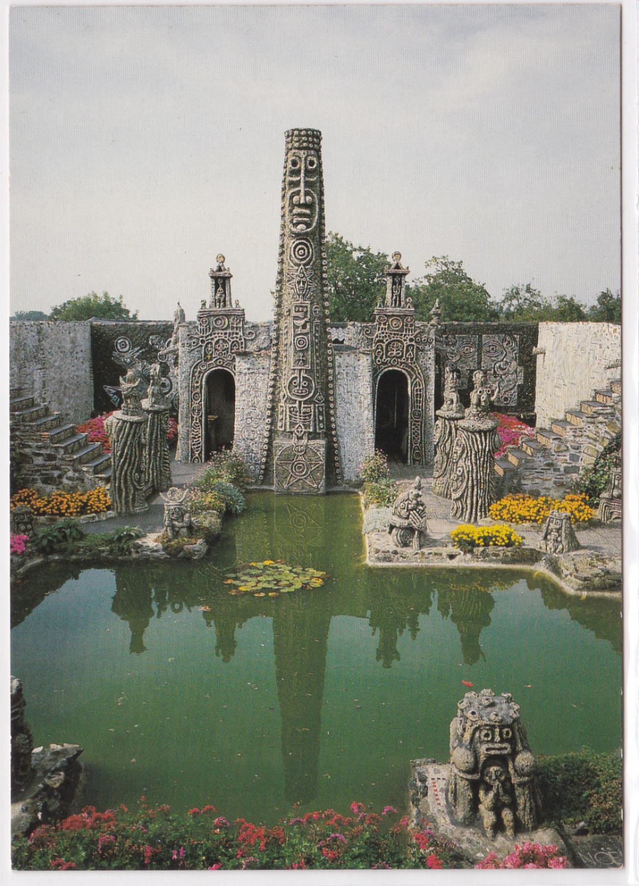 Carte Postale CPM 53 La Frénouse - Cossé-Le-Vivien - Musée Robert Tatin