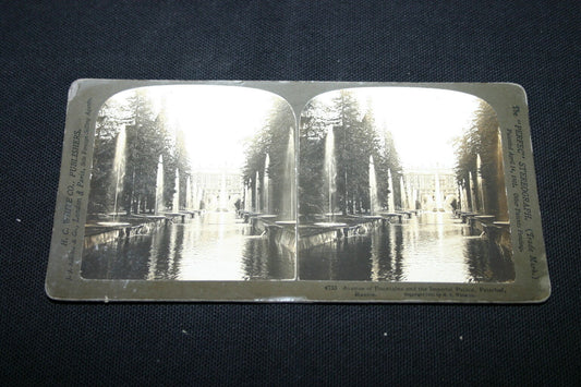 PHOTO STEREO / RUSSIA / Avenue of Fountains and the Imperial Palace