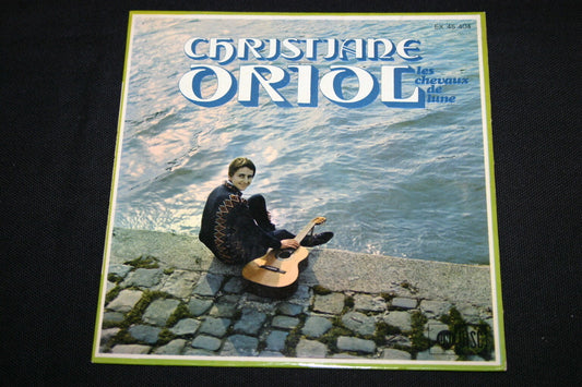 CHRISTIANE ORIOL   EP 45T 7"   LES CHEVAUX DE LUNE   UNIDISC 404   DEDICACE