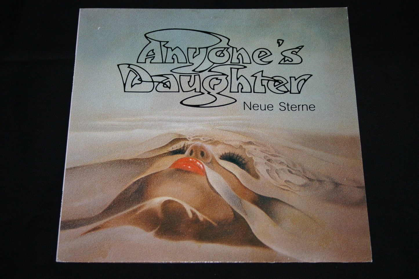 ANYONE'S DAUGHTER   LP 33T 12"   NEUE STERNE   1983