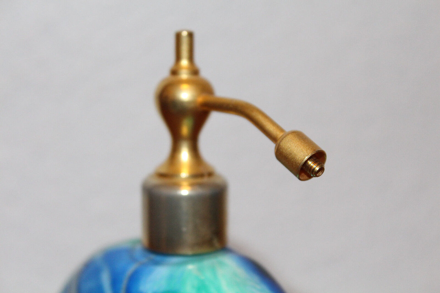 Vaporisateur parfum verre signé MICHELE LUZORO