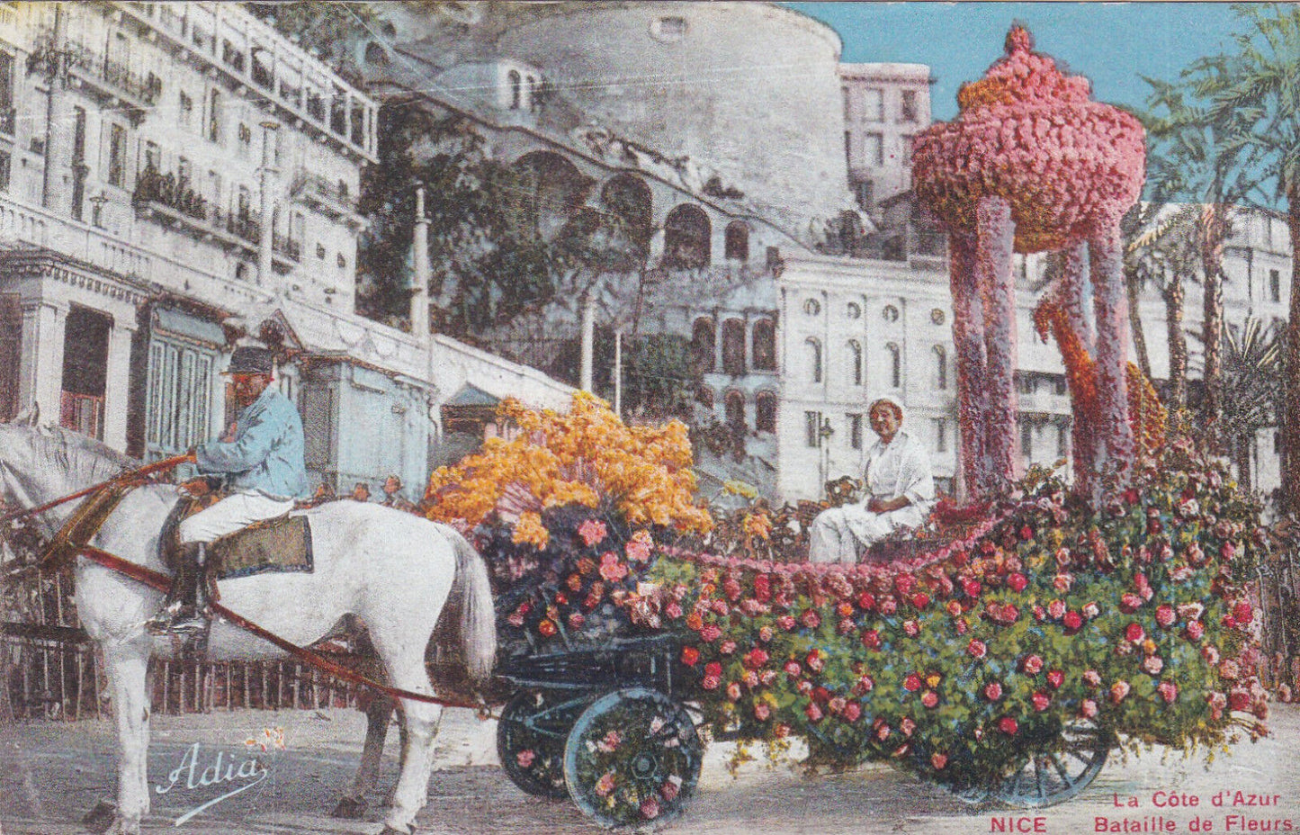 CPA NICE - LA COTE D'AZUR - BATAILLE DE FLEURS
