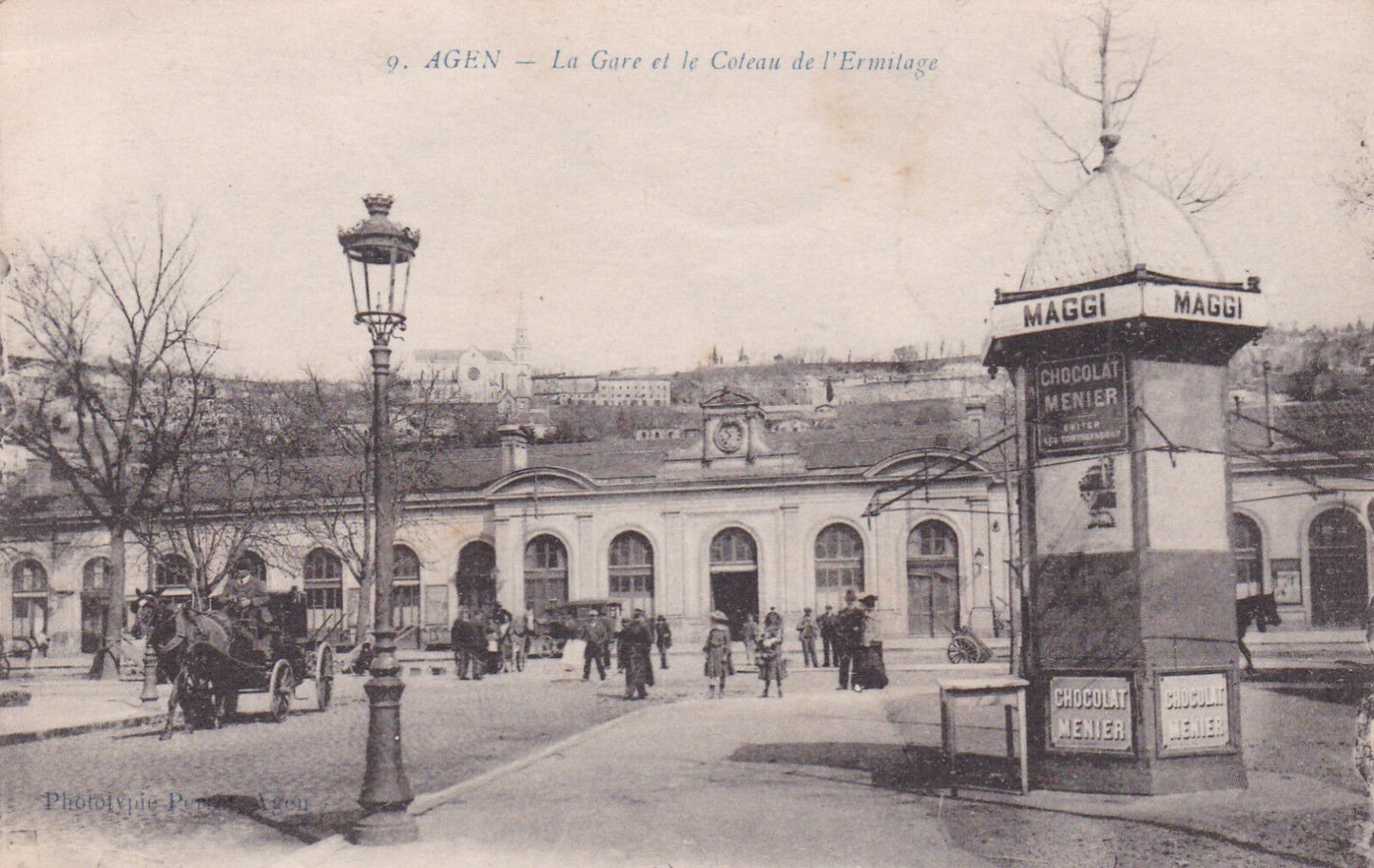 CPA AGEN - LA GARE ET LE COTEAU DE L'ERMITAGE