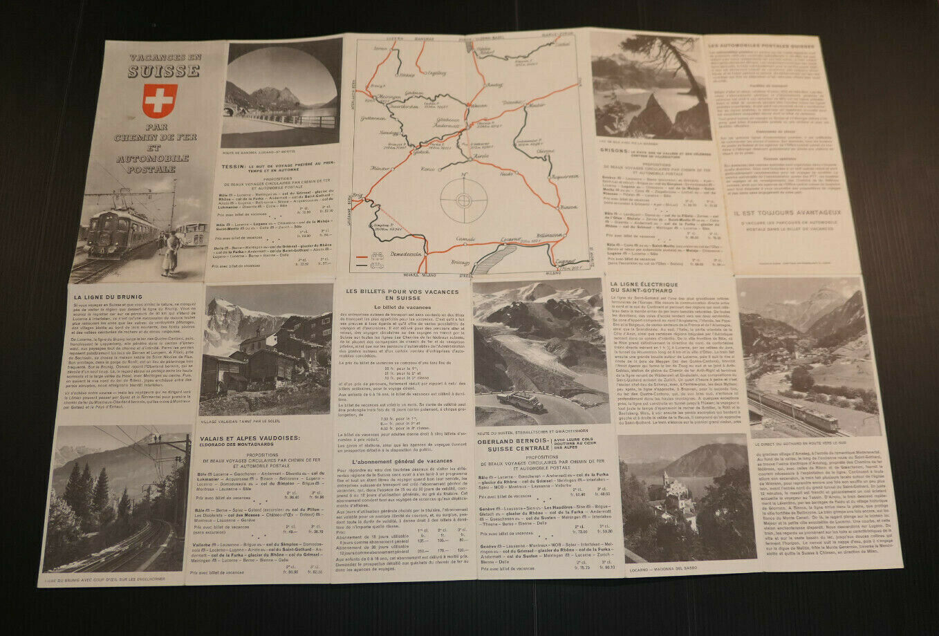 DEPLIANT CARTE TOURISTIQUE PUBLICITE VACANCES EN SUISSE CHEMIN DE FER 1952