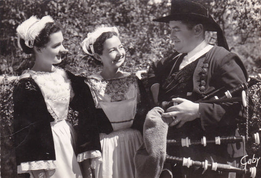 ANCIENNE CARTE POSTALE CPSM 29 CHATEAULIN / UNE BONNE HISTOIRE