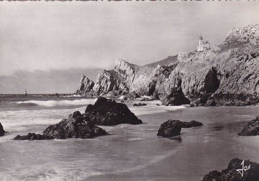 ANCIENNE CARTE POSTALE CPSM 29 CAMARET / LA POINTE DU TOULINGUET ET SES GROTTES